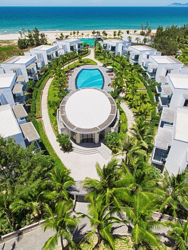 🌴 Da Nang Delights: Melia Beach Resort Splendor 🌞