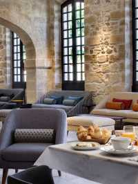 🌟 Aigues-Mortes' Hidden Gem: Chic Comfort & Spa 🌟