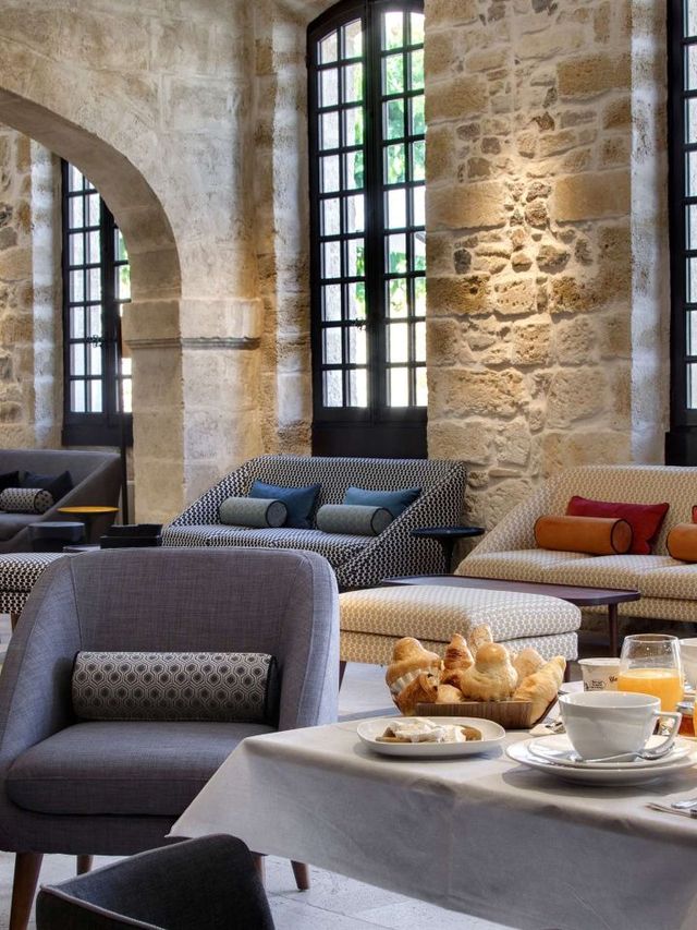 🌟 Aigues-Mortes' Hidden Gem: Chic Comfort & Spa 🌟
