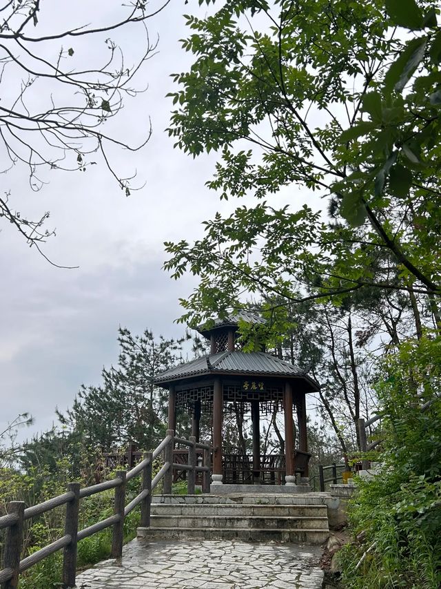 奇險清幽 水秀峰奇——丹東天華山一日遊