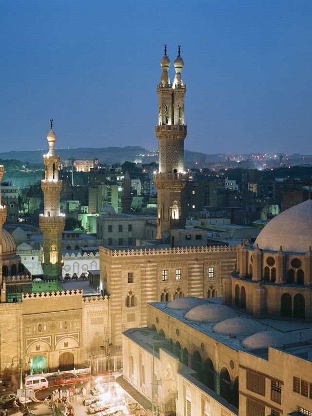 🌟 Discover Cairo's Treasures: Must-See Spots! 🌇