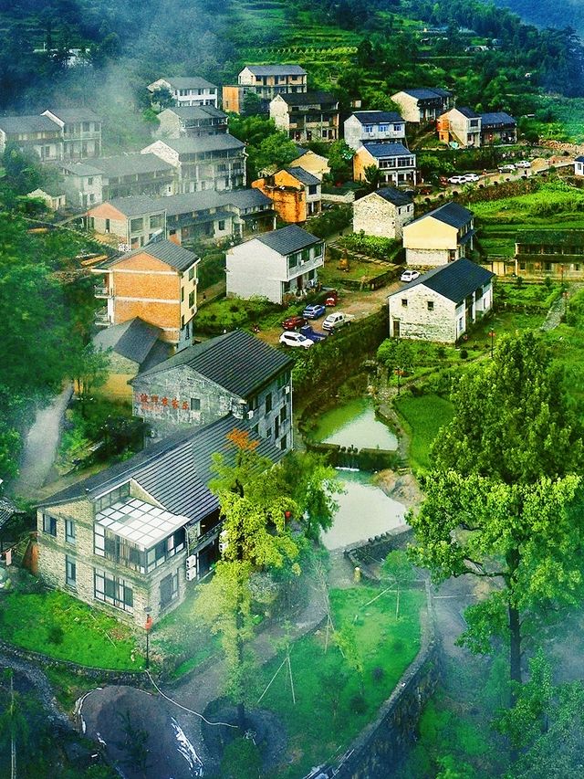 懸崖之上的古村落，感受“天空之城”清涼一夏的魅力