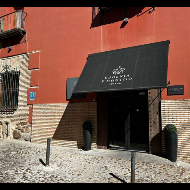 Luxury affordable hotel in Toledo 