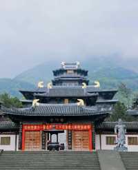 厚重大氣的綿竹吉祥寺。