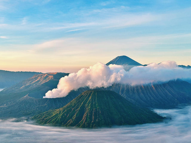 火山奇觀，印度尼西亞布羅莫火山｜探索東爪哇的自然奇蹟。