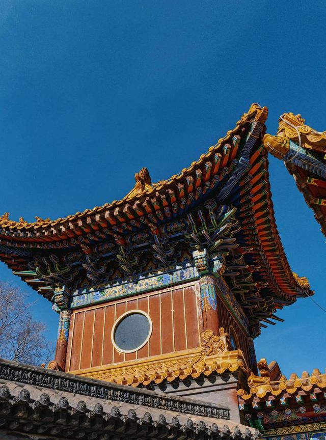 五台山，向西而覲。