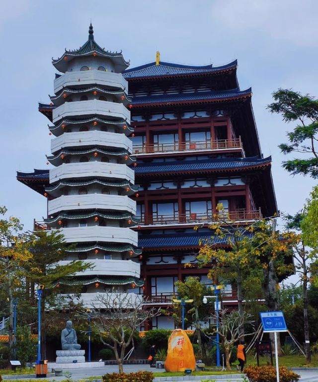 《陽江石覺寺：古剎靜逸，禪意悠然》。