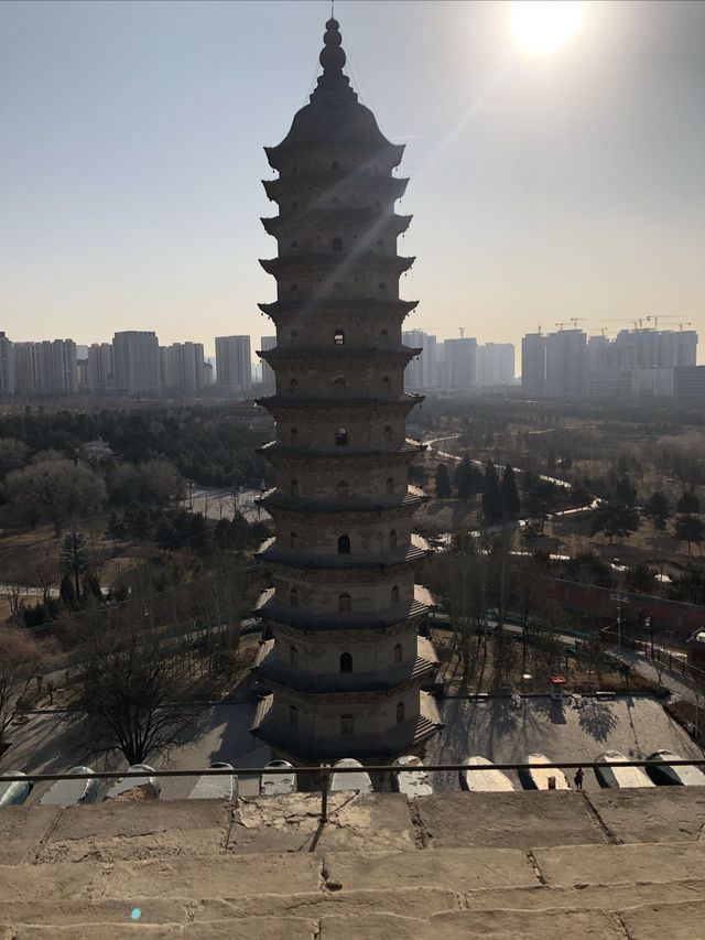 太原雙塔凌霄，蔚為壯觀！
