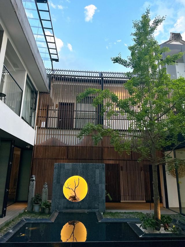 大理雙廊！洱海旁嘅海景小院好好住！