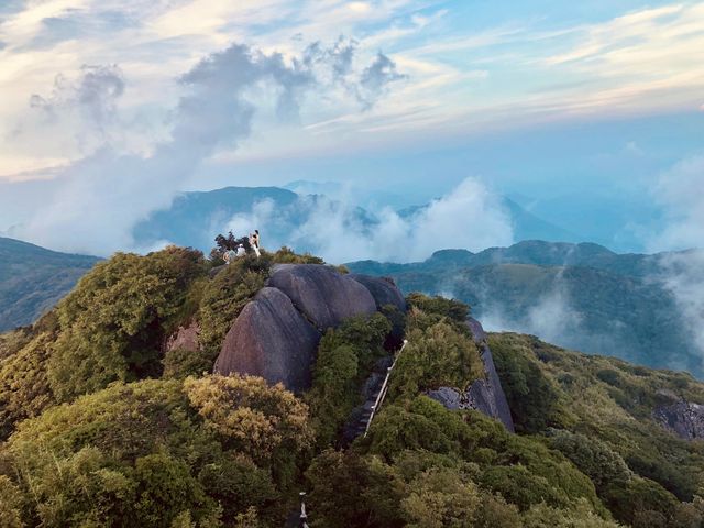 橘色落日，為桂林貓兒山披上浪漫金紗