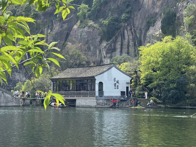 去了3次東湖，終於玩明白了。