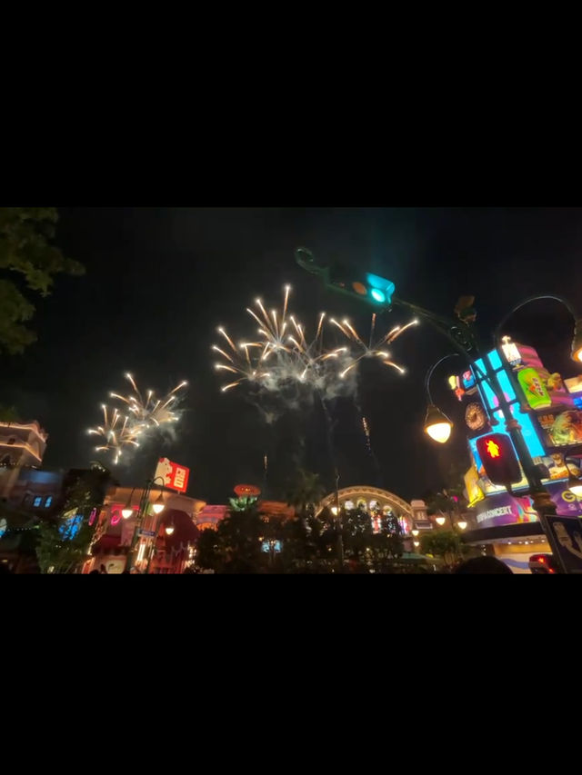 Day and night Magic Awaits at Shanghai Disneyland! 🏰✨