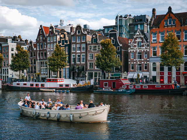 Amsterdam 4 Days Travel Guide 