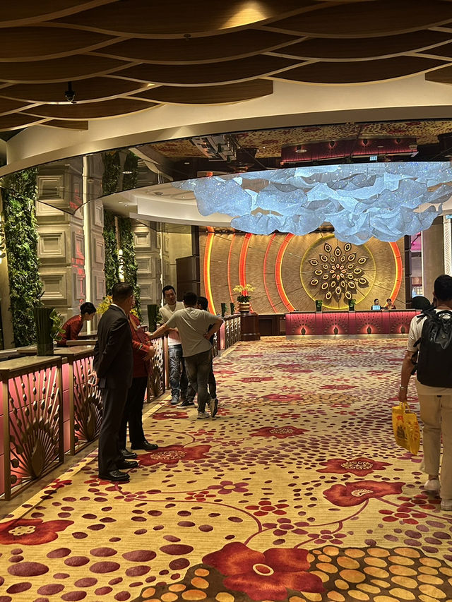 🎰 賭城與小吃之旅｜華麗燈光下的味蕾冒險