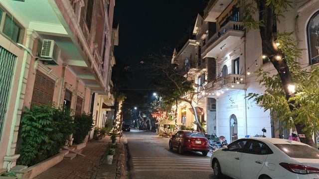 附近轉了一圈,大馬路公園等形象工程和街道各有各的特別 附近轉了一圈,大馬路公園等形象工程和街道各有各的特別