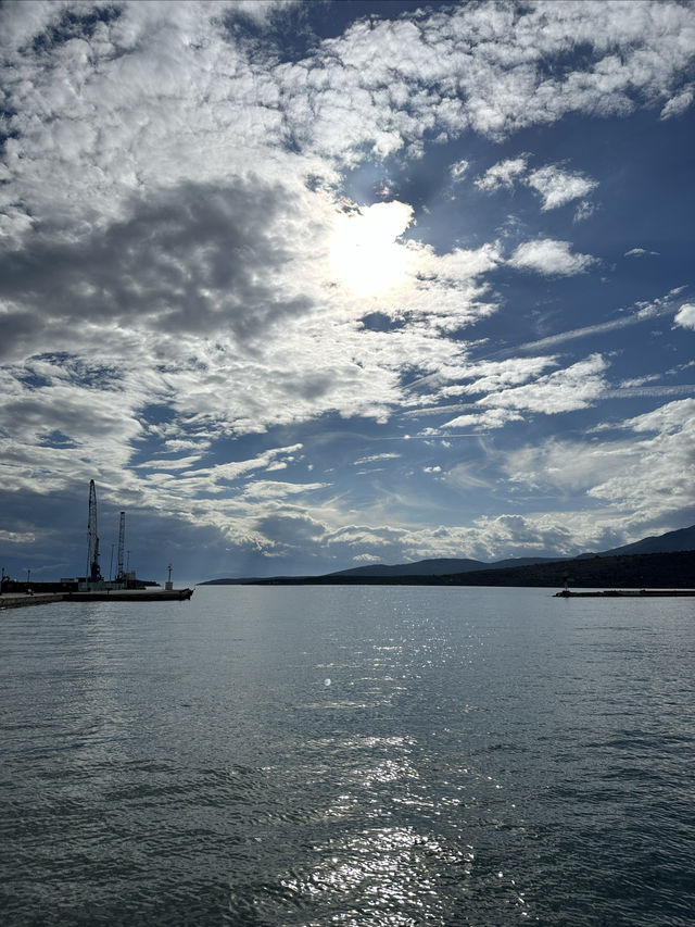 希臘.德爾菲(Delphi)——諸神的呢喃與群山的寧靜 希臘.德爾菲(Delphi)——諸神的呢喃與群山的寧靜