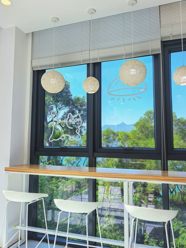 “深圳的盡頭” - 背仔角燈塔 