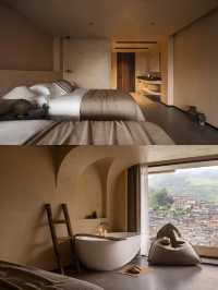 躺看千戶苗寨!這家侘寂風民宿美到窒息