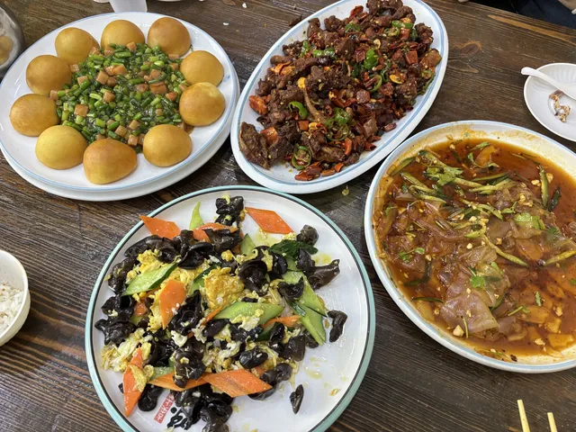 人生第一次在雪林裡騎馬,童話阿爾山 人生第一次在雪林裡騎馬,童話阿爾山