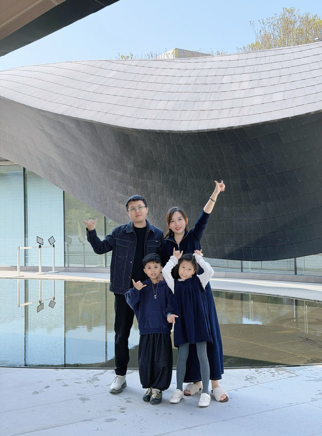 帶娃山裡放養！去個有藝術家的小鎮民宿過夜