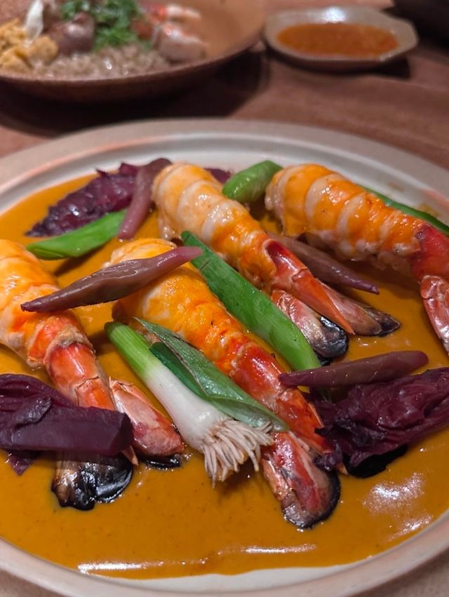 曼谷高空洞穴餐廳