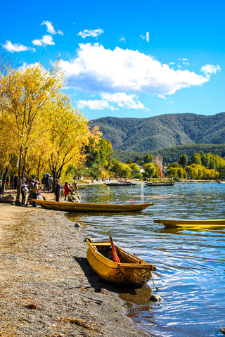 Forget other plans—Lugu Lake is incredible in autumn!
