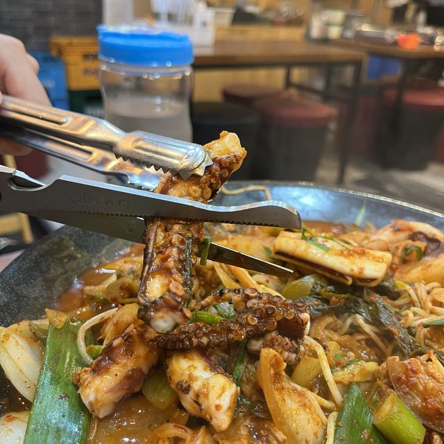 여수밤바다가 눈 앞에 보이는 삼합 맛집 🐙
