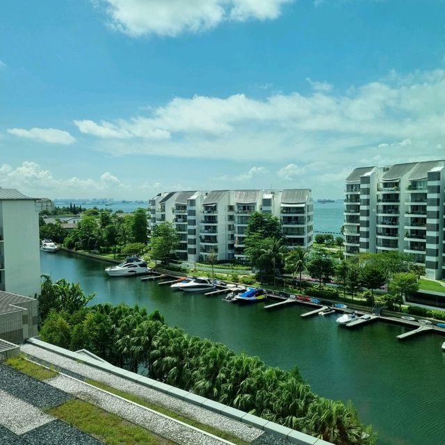 Luxury with playful twist - W Singapore 