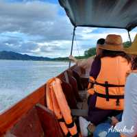 One Day Trip ล่องเรือชมวัดเก่า สังขละบุรี