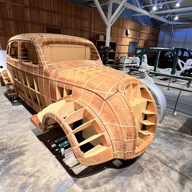 TOYOTA產業技術紀念館是到名古屋必參觀景點