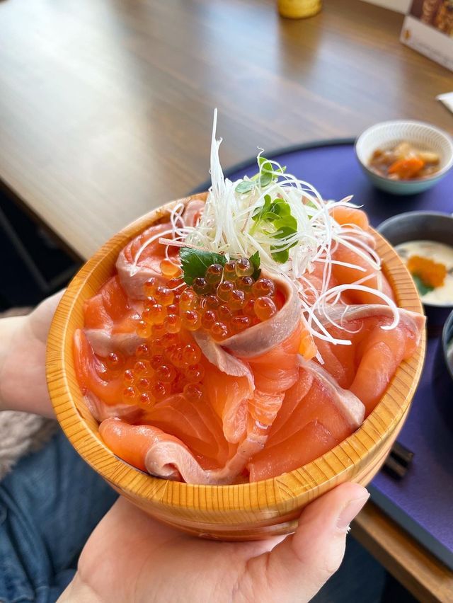 【糸島グルメ】絶景のロケーションで新鮮な海鮮丼を🐟