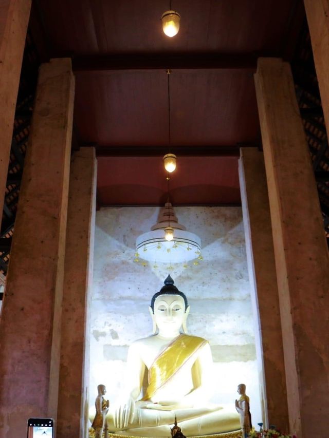 วัดแม่นางปลื้ม สักการะหลวงพ่อขาว 🙏🏻🙏🏻