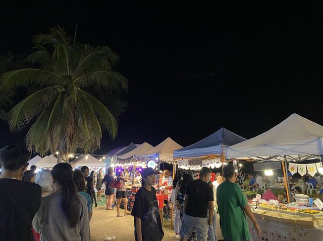 ถนนคนเดิน เกาะหนูเกาะแมว หาดสมิลา