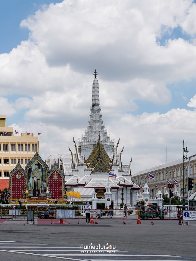 📸 มุมถ่ายรูปสวยๆ หน้าวัดพระแก้ว