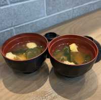 爆瀉魚生丼