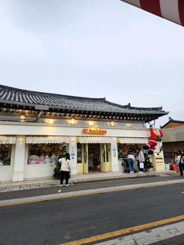 크리스마스 준비는 오 홀리데이에서 ❤️
크리스마스 준비는 오 홀리데이에서 ❤️