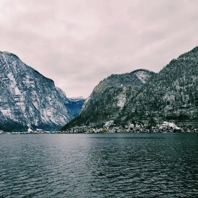 A day in Hallstatt during winter