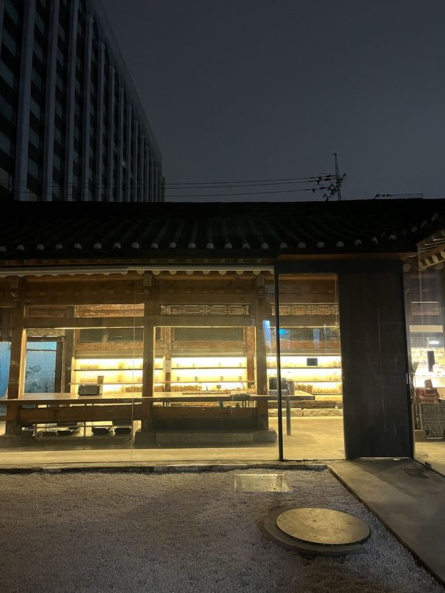고즈넉함이 깃든 핫한 안국역 한옥카페 ♥️