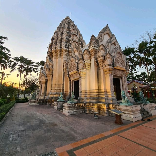 ไหว้ศาลเจ้าพ่อหลักเมือง และศาลหลักเมือง บุรีรัมย์'
