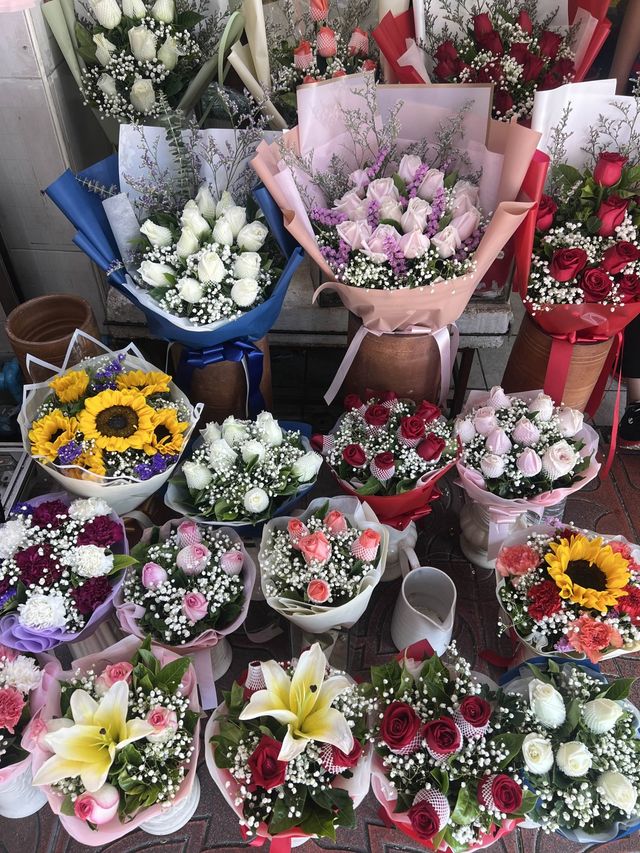 เดินเที่ยวปากคลองตลาด ชมดอกไม้สวยๆ 🌷✨