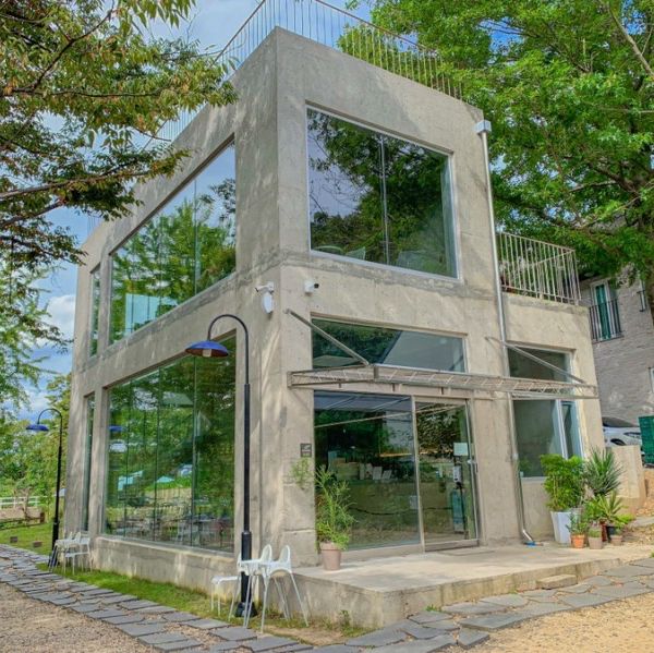 스위스같은 느낌이 드는 공주 카페 