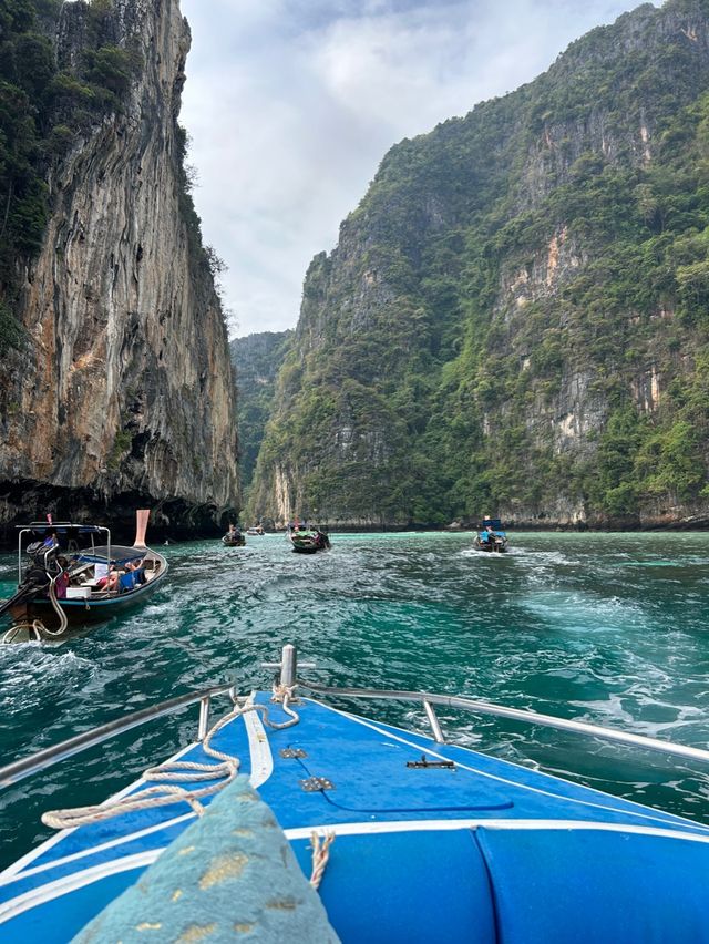 phi phi island (หมู่เกาะพีพี) 🌴