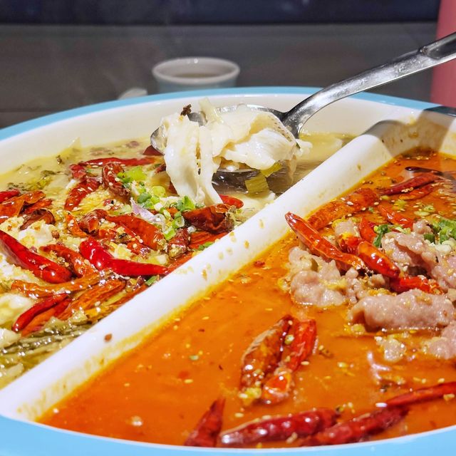 分量🤩十足麻辣🌶️乾鍋同埋🥬酸菜魚🐟
