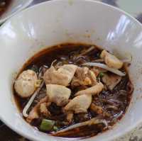 ก๋วยเตี๋ยวร้านเด็ด ก๋วยเตี๋ยวเรือในคลองอยุธยา