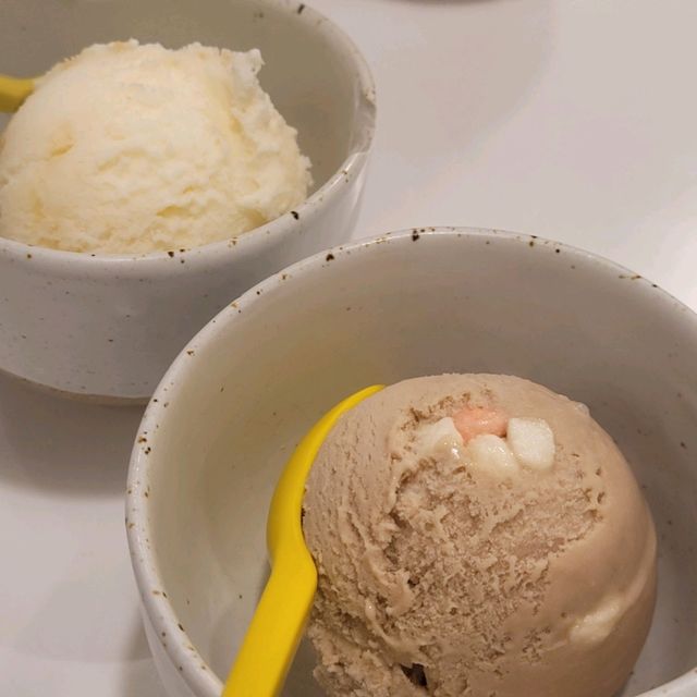 คลายร้อนกันที่ ร้าน “Itti Homemade Ice cream" 🌞🍨❄️
