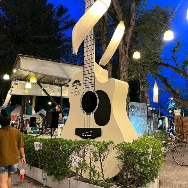 ตลาดสุดชิค สุดชิล ของหัวหิน Cicada Market
