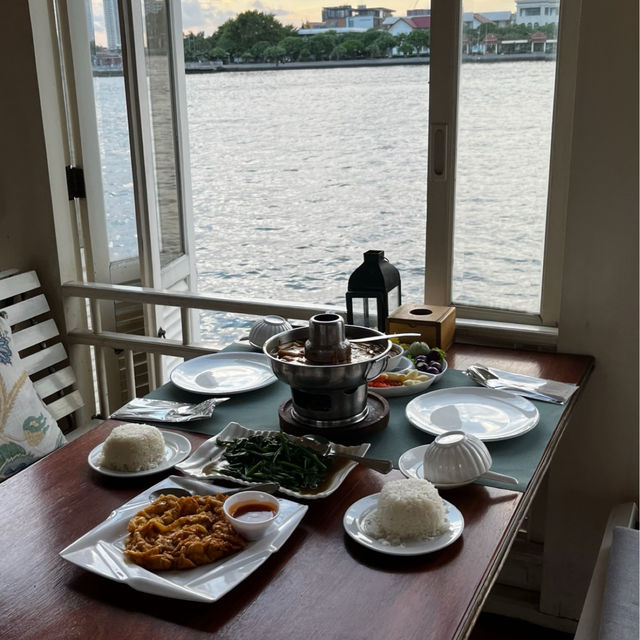 "Songfangklong Cruise" by กินลมชมสะพาน📍