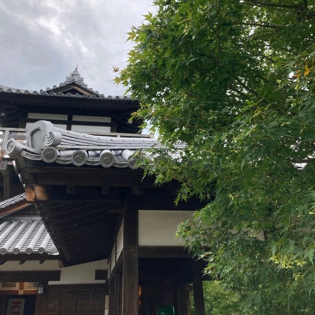池田城跡は、凄い坂道と急な階段を登った先に有る…かなり体力が要るけど、登るかちが有る。