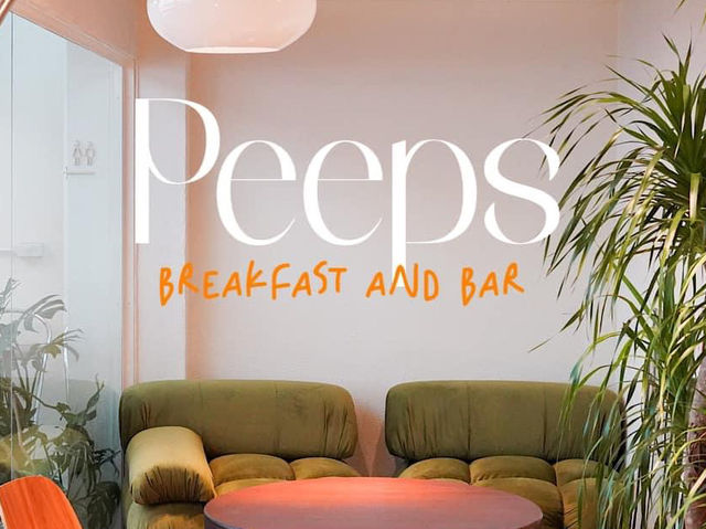 Peeps breakfast and bar
