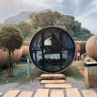 Culvert Hotel: Oval design, nature's charm